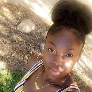 Meet your Posher, Shanique